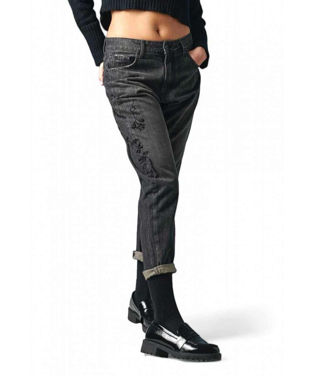 Pantaloni denim black relaxed con ricamo perline laterali