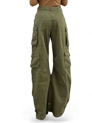 Pantaloni cargo multipocket wide in gabardine verde militare