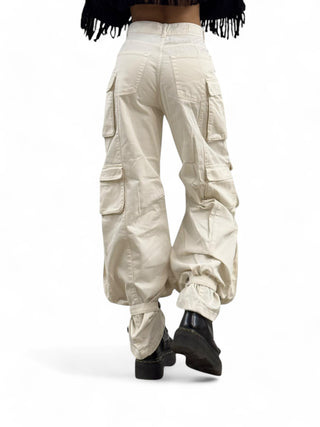 Pantaloni cargo multipocket wide in gabardine latte