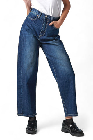 Pantaloni egg fit in denim comfort