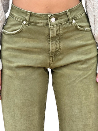 Pantaloni flared in drill militare con trattamenti denim