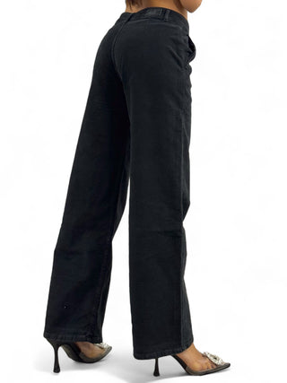 Pantaloni straight in velluto diagonale con bottone gioiello color nero